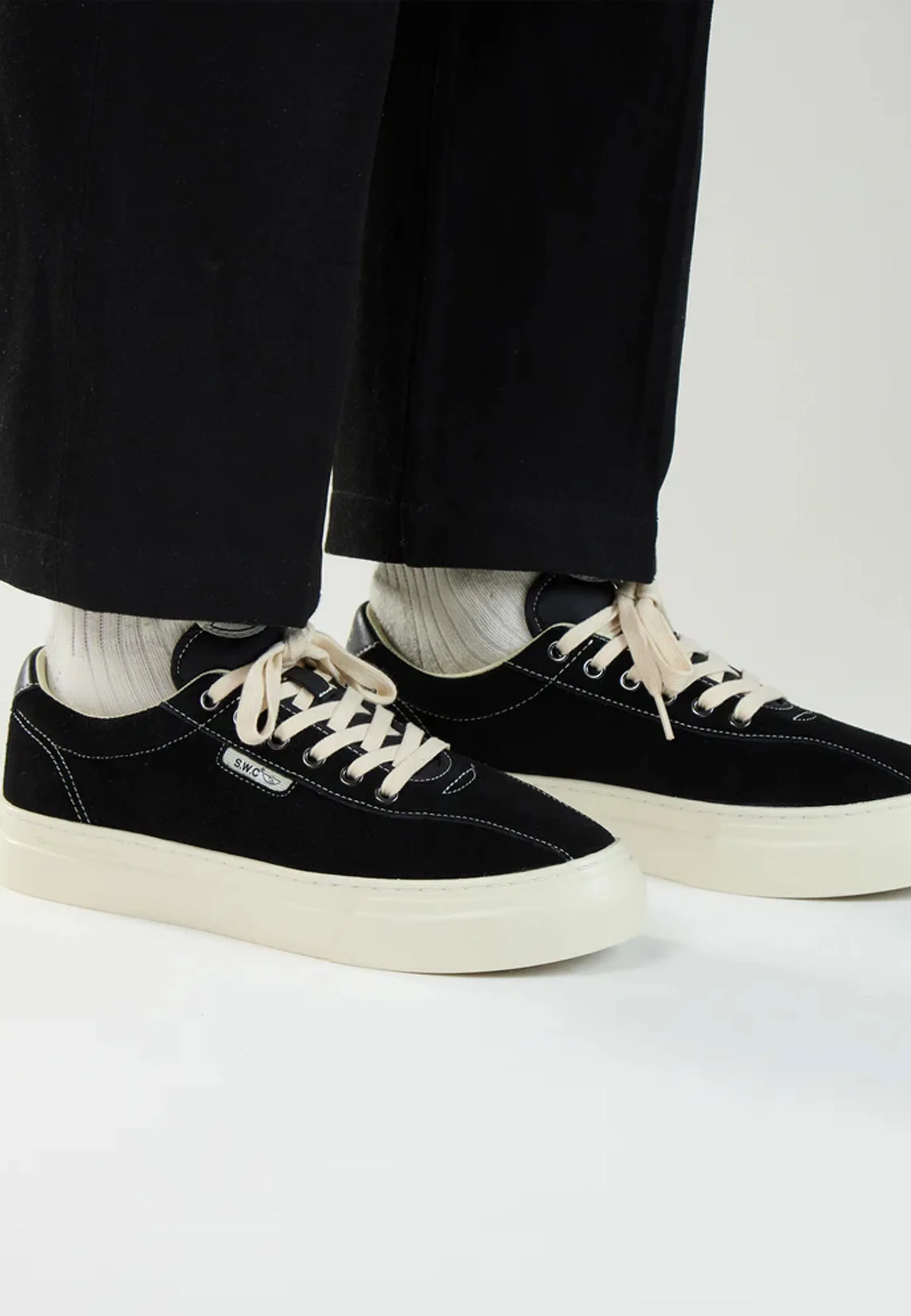 Dellow 02 Cup Suede - Black/White