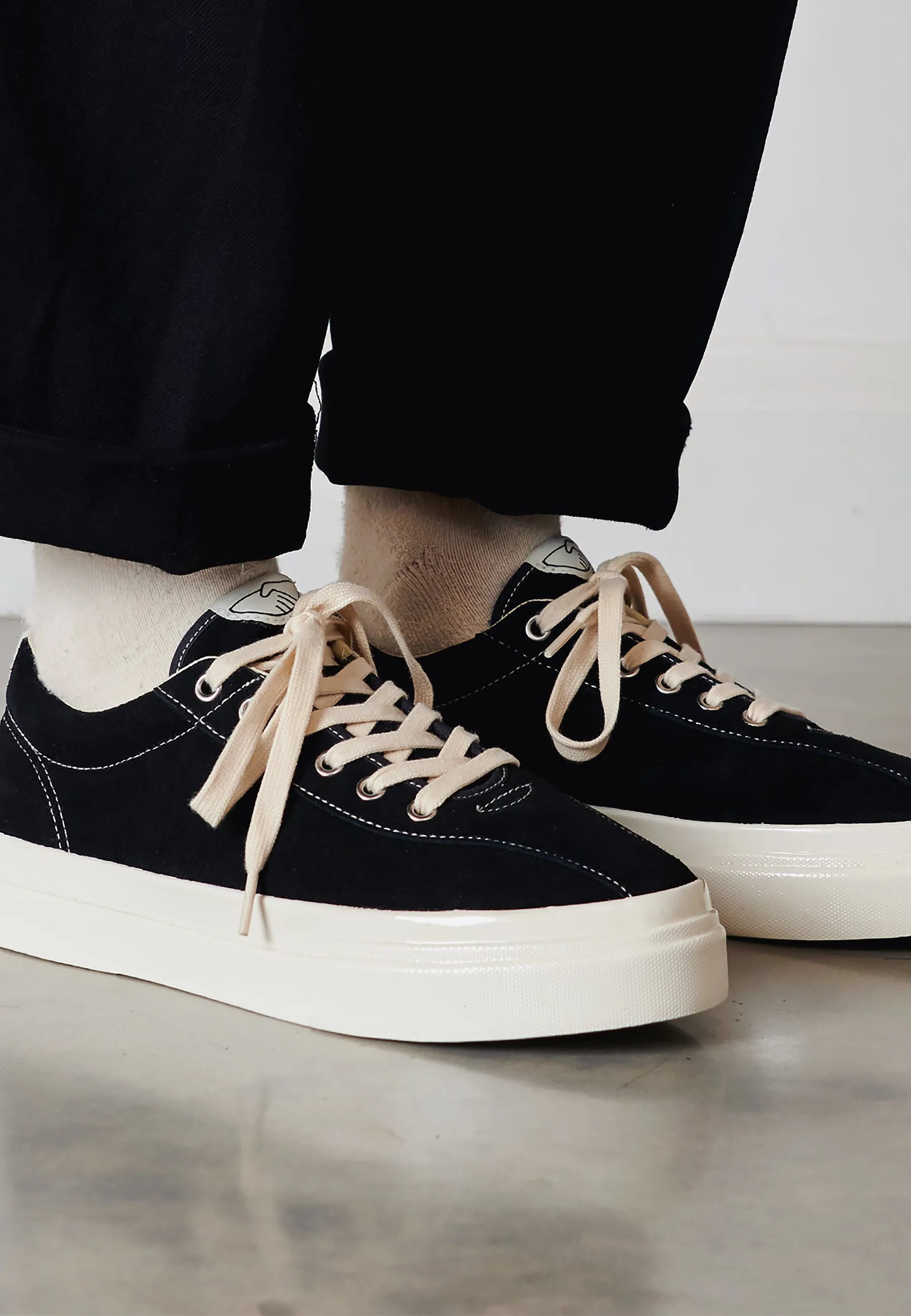 Dellow Suede - Black/Ecru