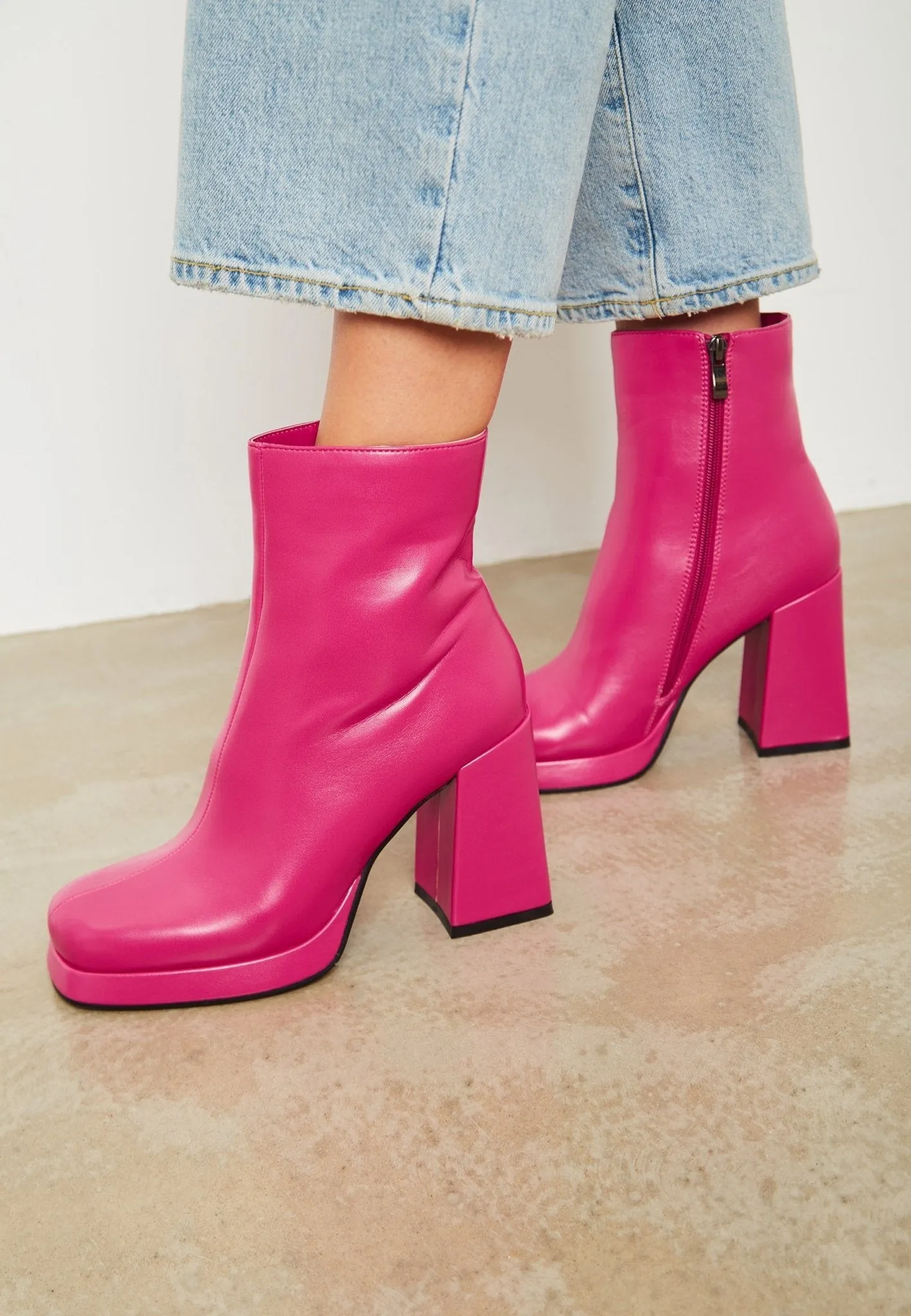 Elegant Comfort Ankle Boots - Pink