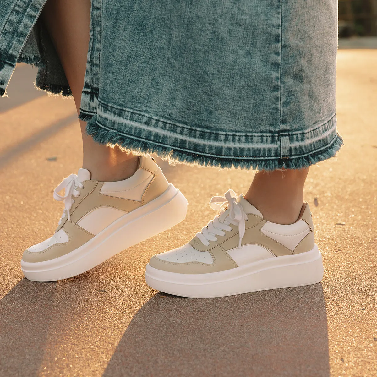 Emma Flatform Sneaker