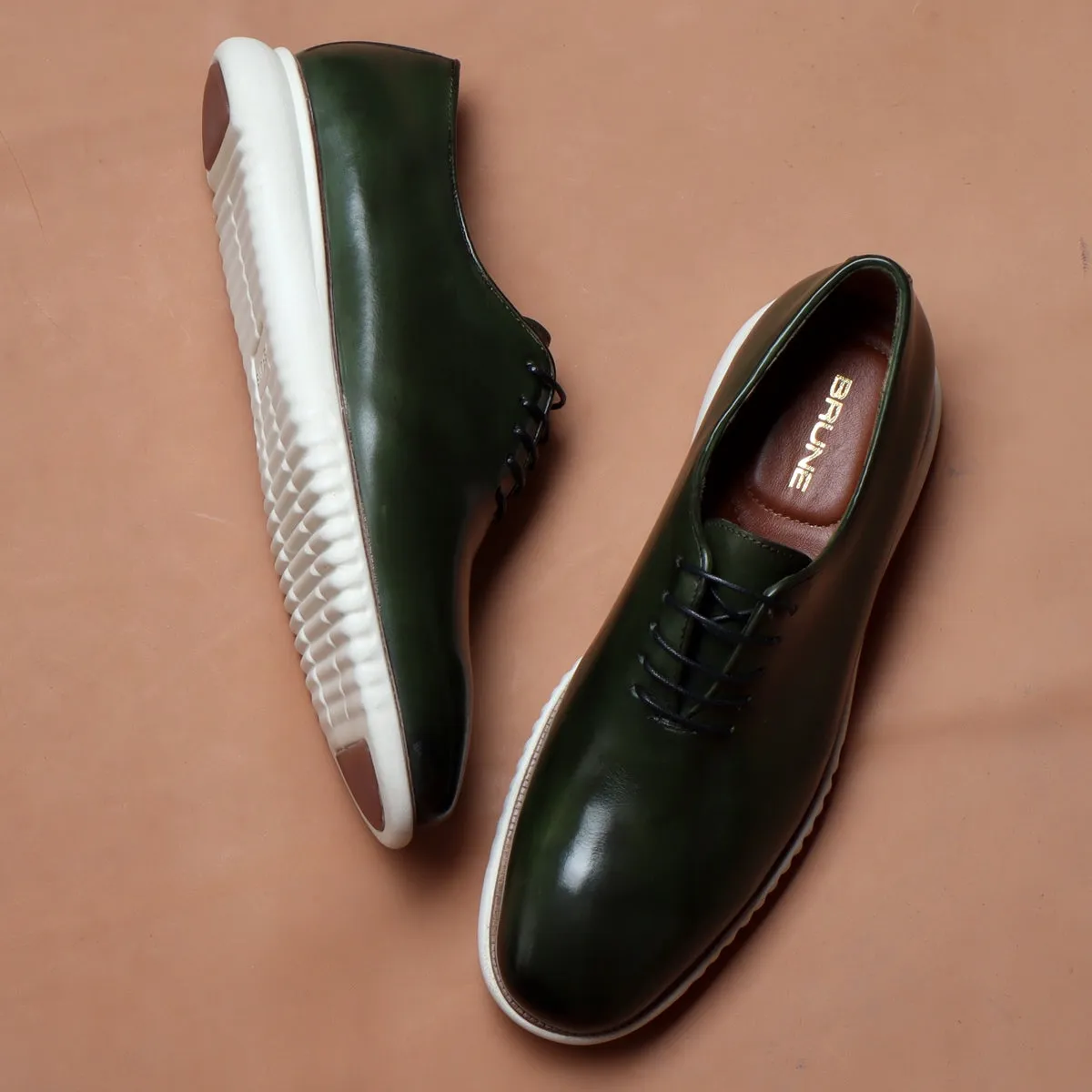 Green One Piece Leather Sneakers With Oxford Lace-Up Contrasting Sole