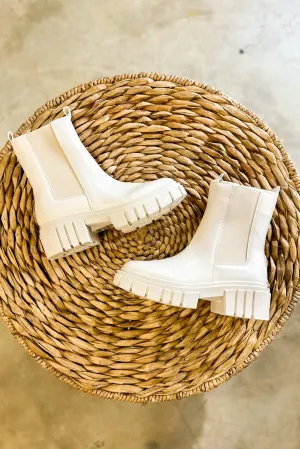 Julia Platform Boots- Cream