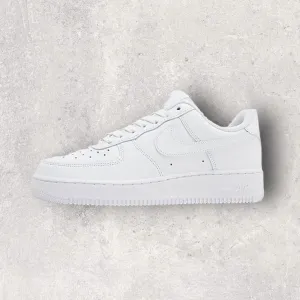 NIKE AIR FORCE - TRIPLE WHITE