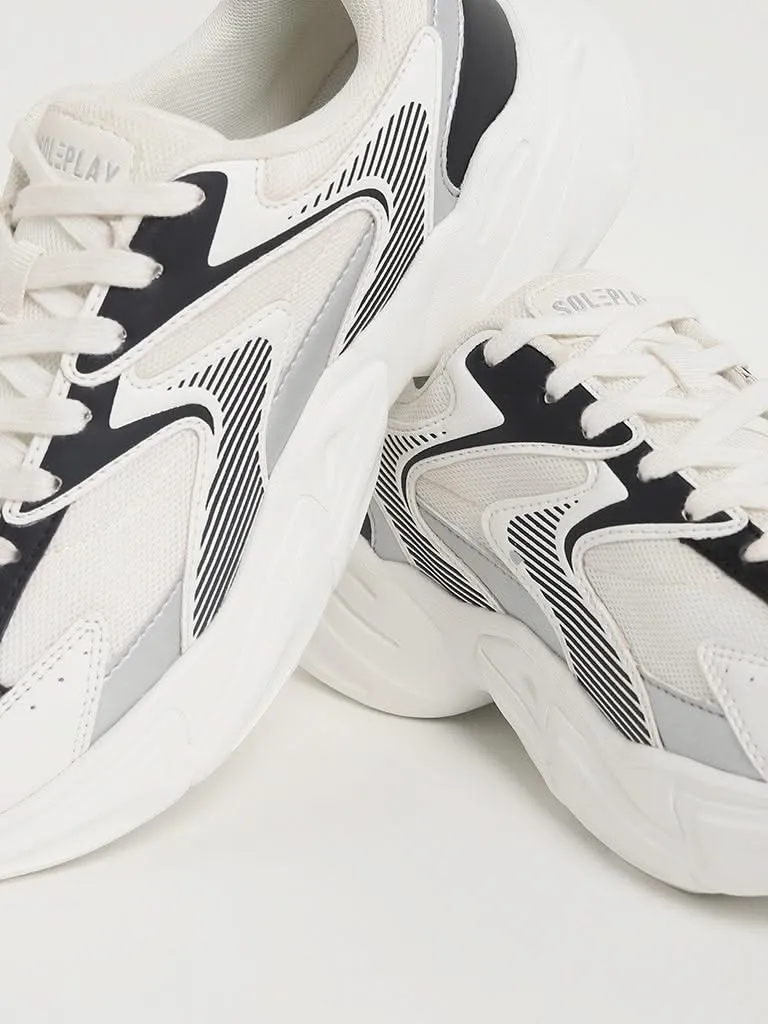 SOLEPLAY White & Black Sports Sneakers