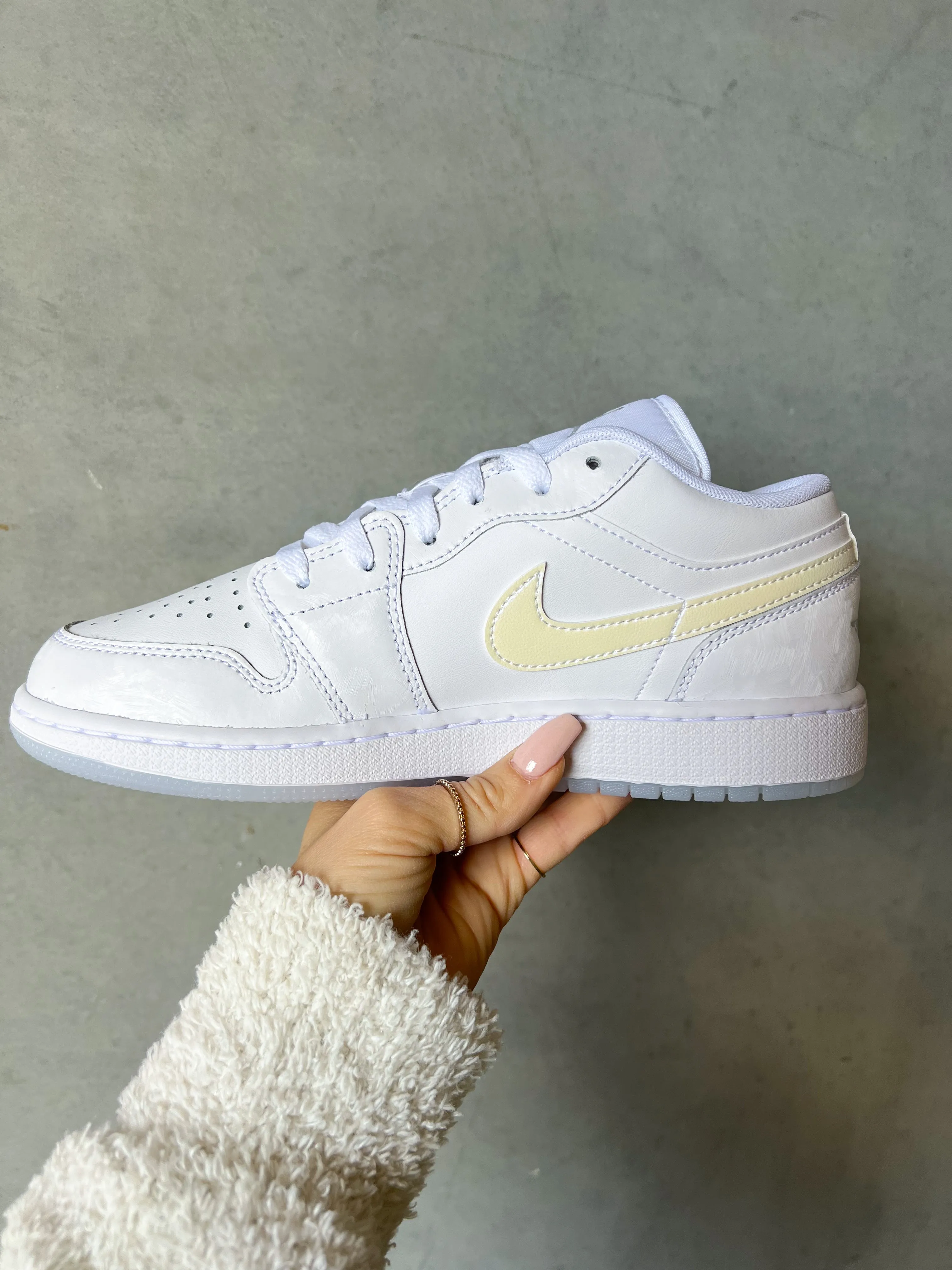 Special Edition Swarovski Women’s Air Jordan 1 Low Shoes