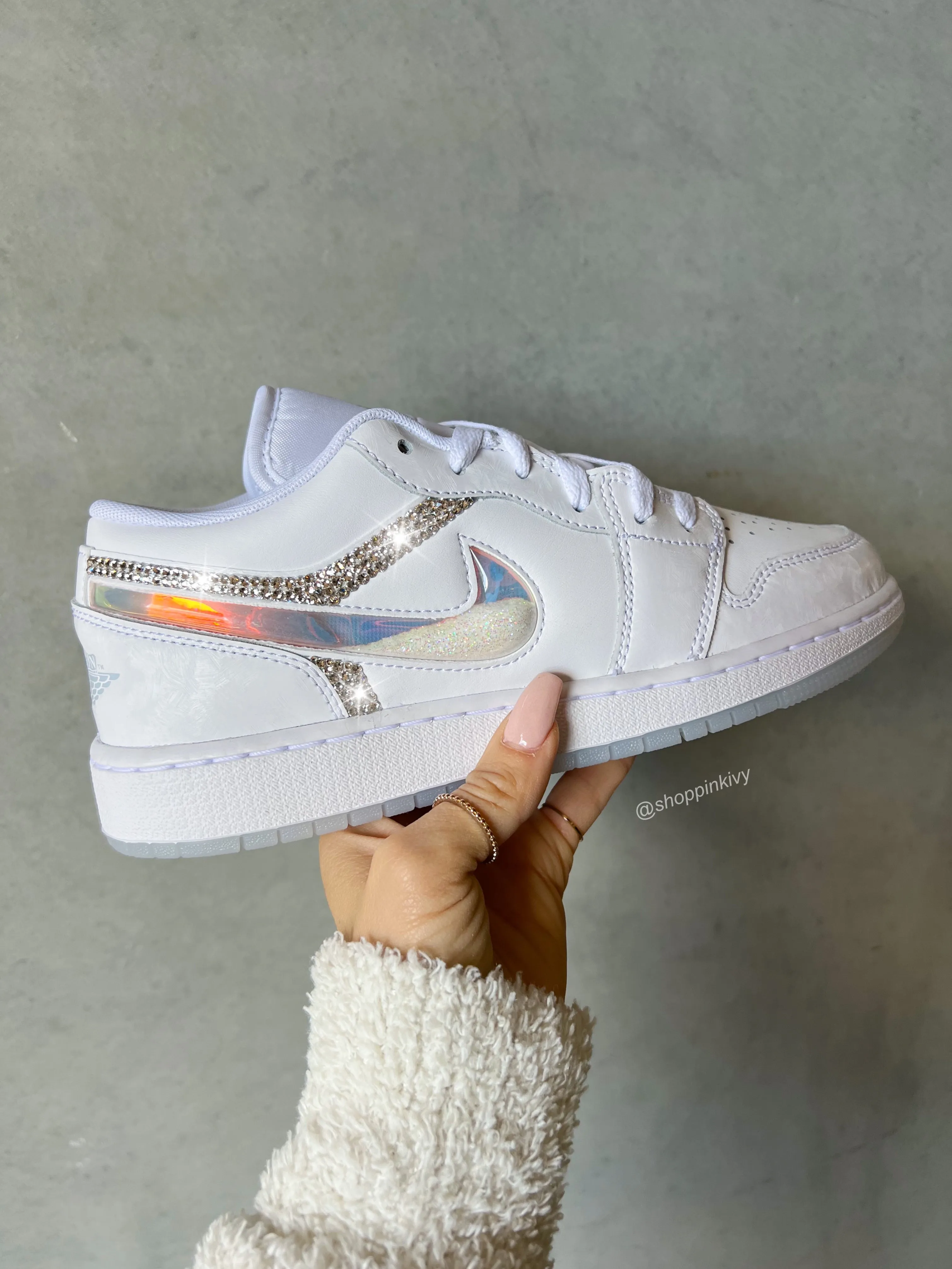 Special Edition Swarovski Women’s Air Jordan 1 Low Shoes